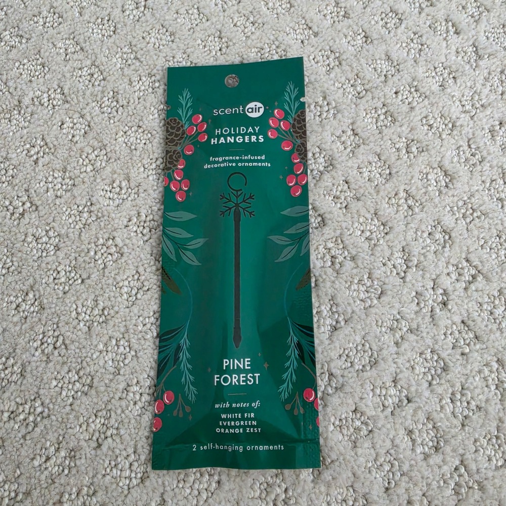 ScentAir Holiday Hangers Pine Forest Fragrance Ornaments 2 Pack NEW